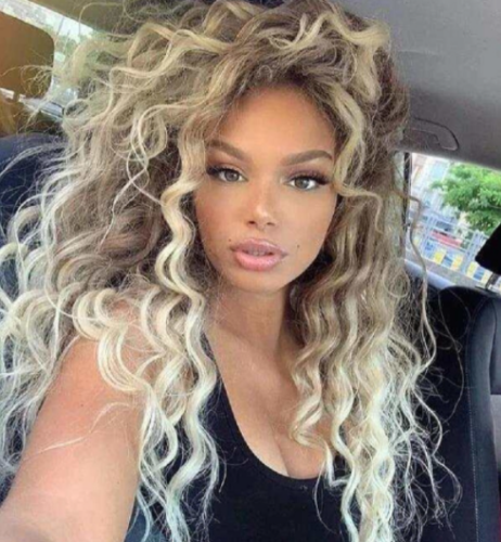 Curly Dark Root Blonde Ombre Synthetic Fiber NO Lace Wigs For Womans Daily Wears